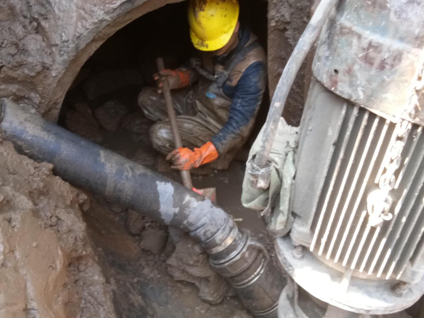 峪泉镇管道清淤